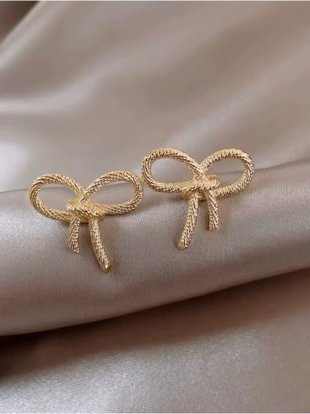 *** High Quality Gold Bow Knot Stud Earrings - Elegant Women Accessories